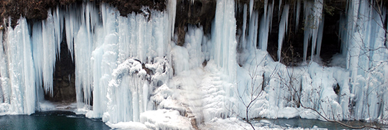 picture of frozen waterfall