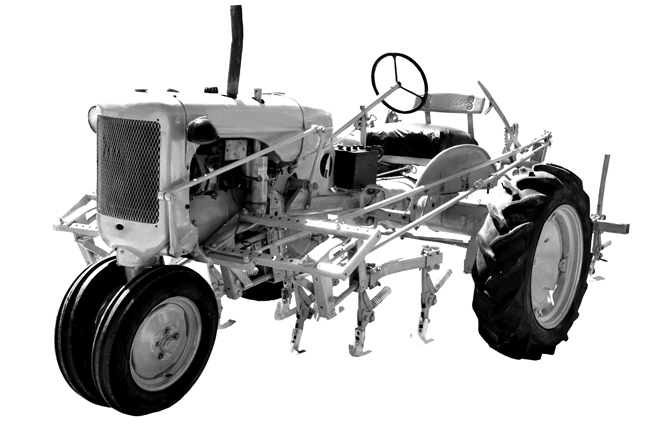 picture of vintage tractor